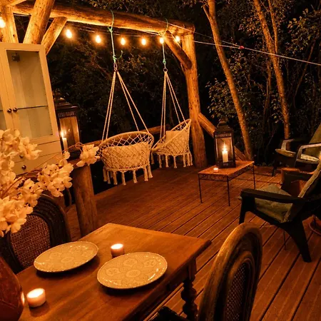 Petit Coin De Paradis